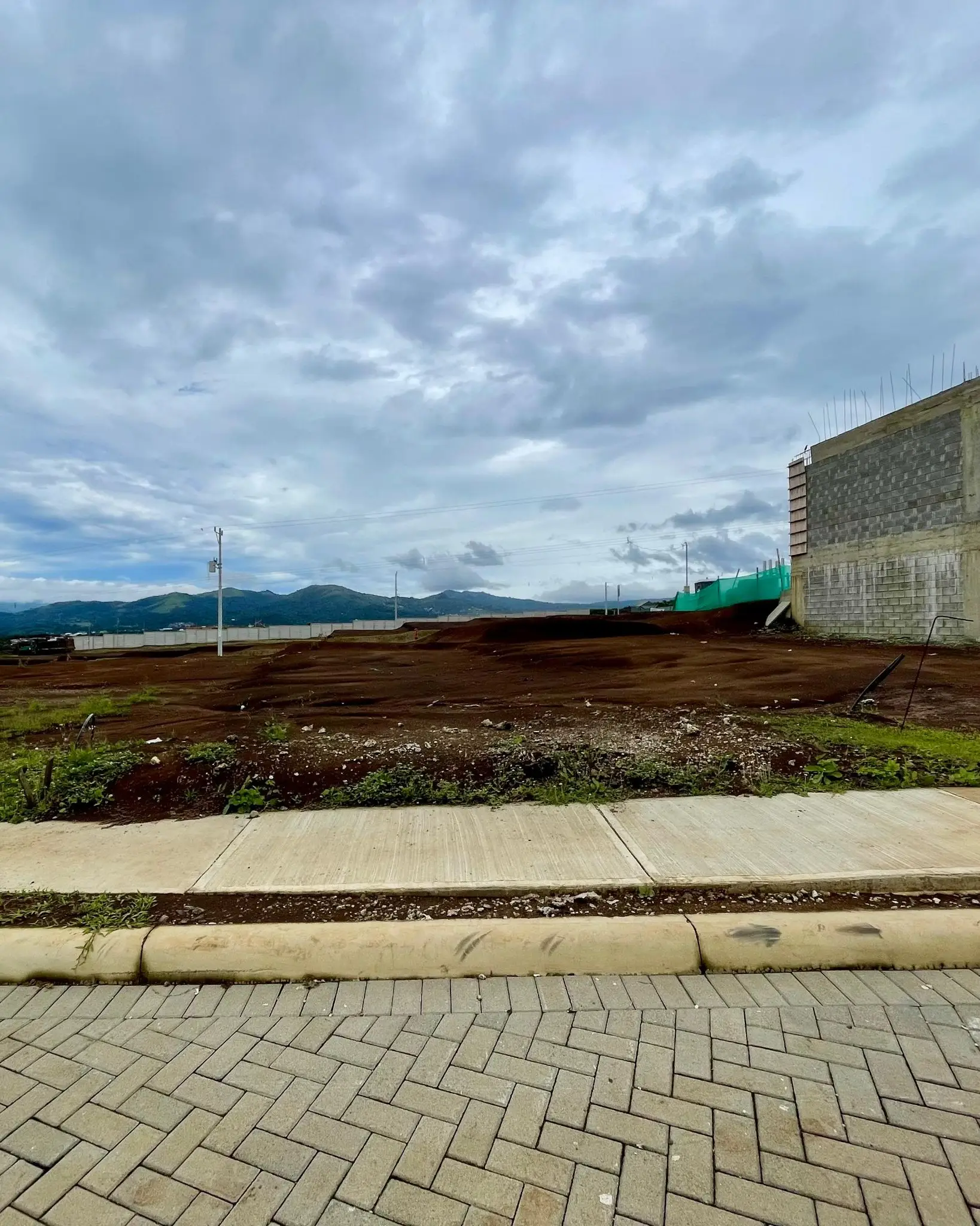 Prime 161m² Lot for Sale in Grecia, Alajuela - Build Your Dream - image 4