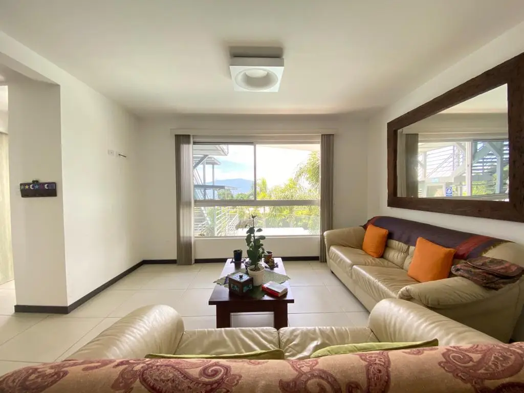 Rent / Cozy Apartament in Privé Condominium, San Antonio, Escazu, San Jose - image 2