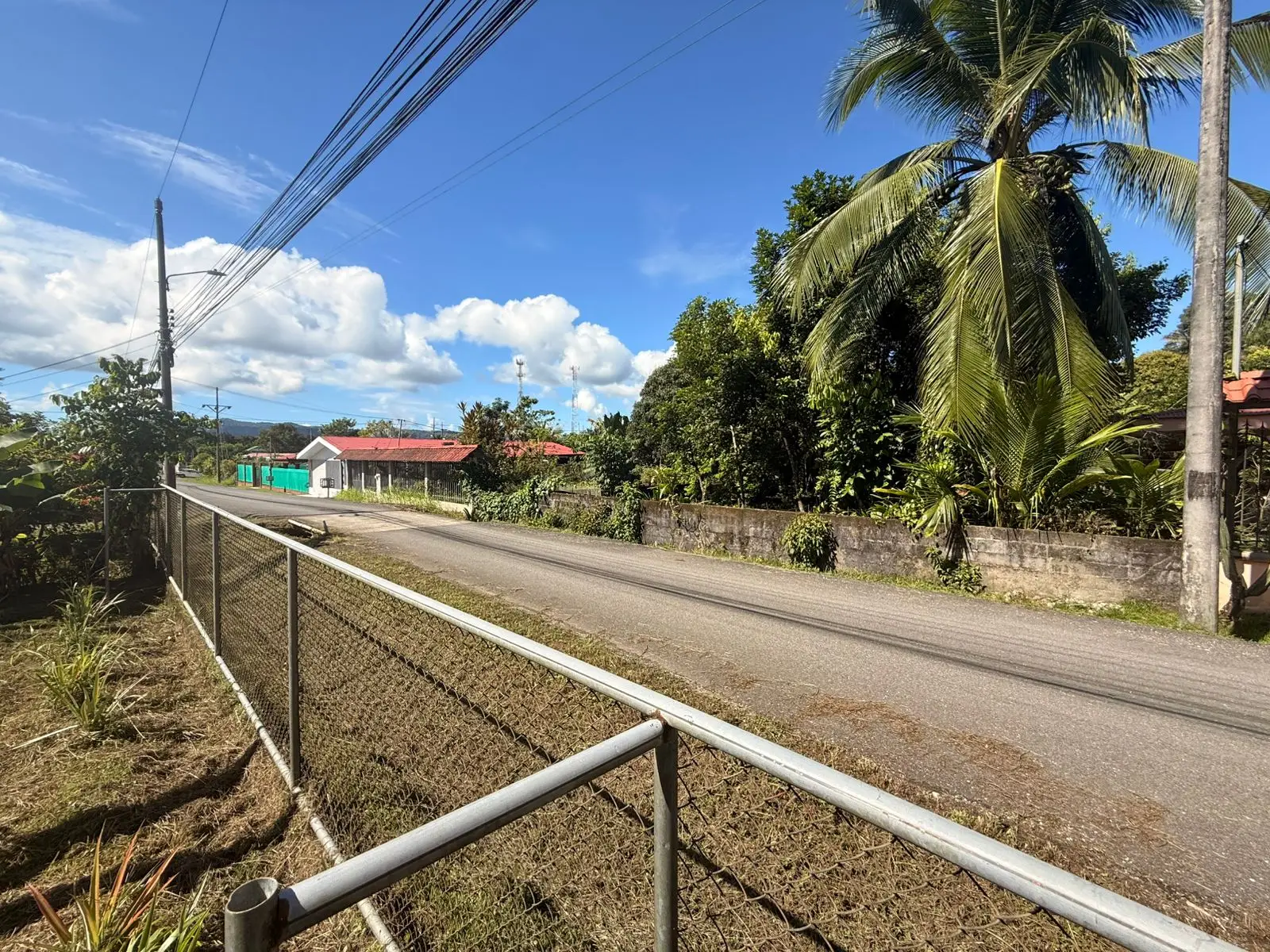 Incredible lot near the center - image 9