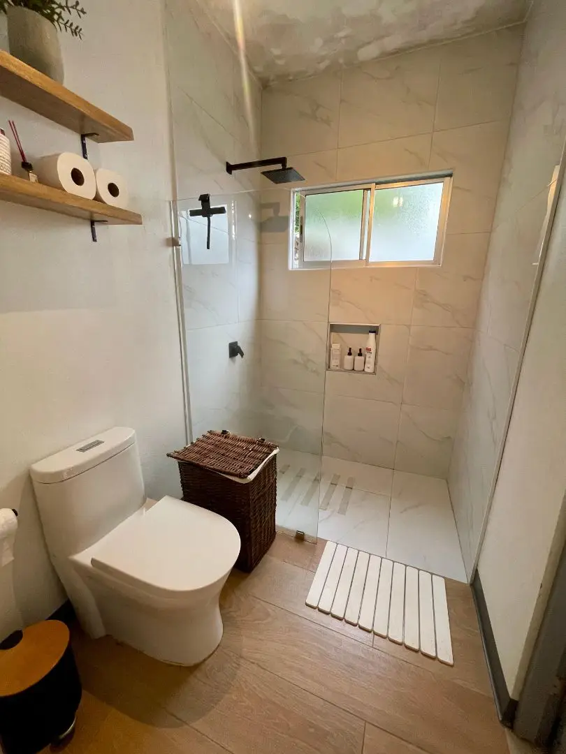 Modern Home in Grecia, Costa Rica - Cond. La Viña - image 5