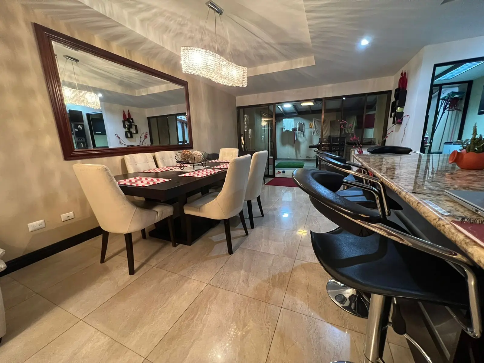 Santa Ana: 3-Bed Townhouse in Gated Community - Rent! - image 9