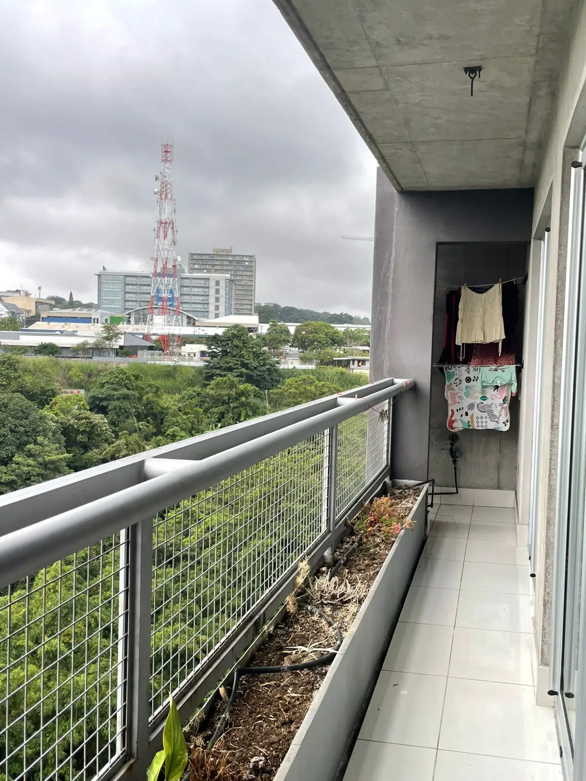 Modern 2-Bedroom Condo in La Uruca - image 6