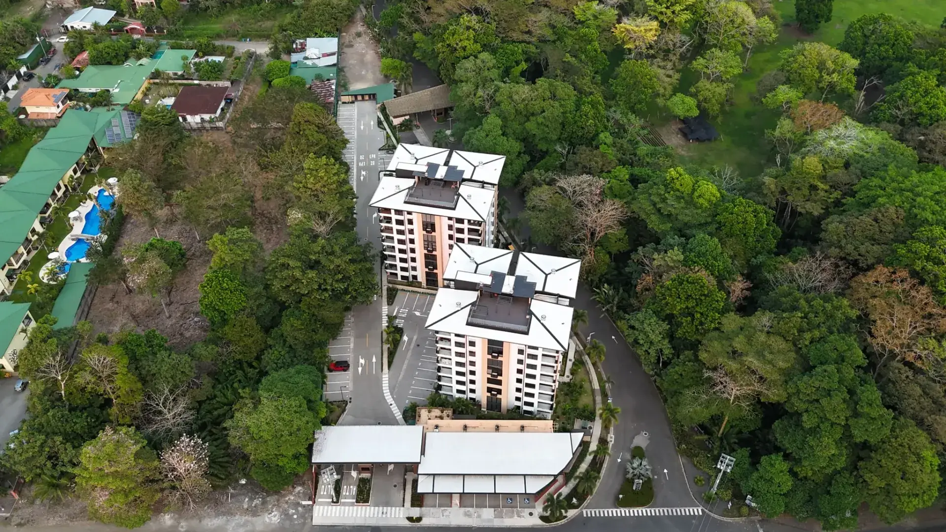Apartments for sale in Jacó - 3 bedroom Condo in Gated Community - image 2