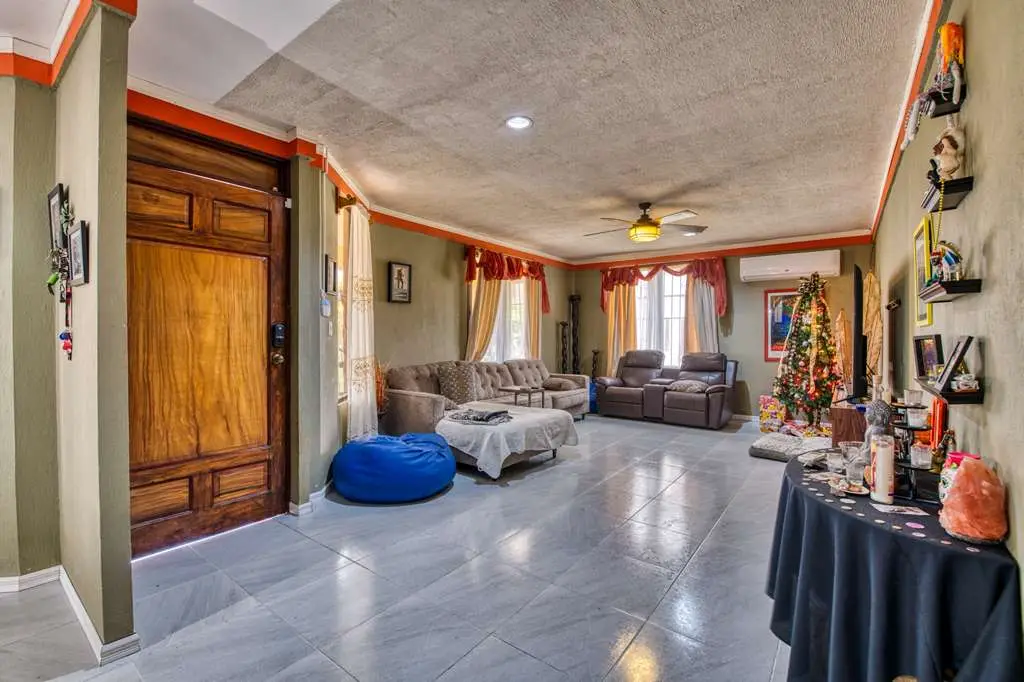 Discover this beautiful property in the heart of Jaco, a home built in the classic Costa Rican style  - image 3