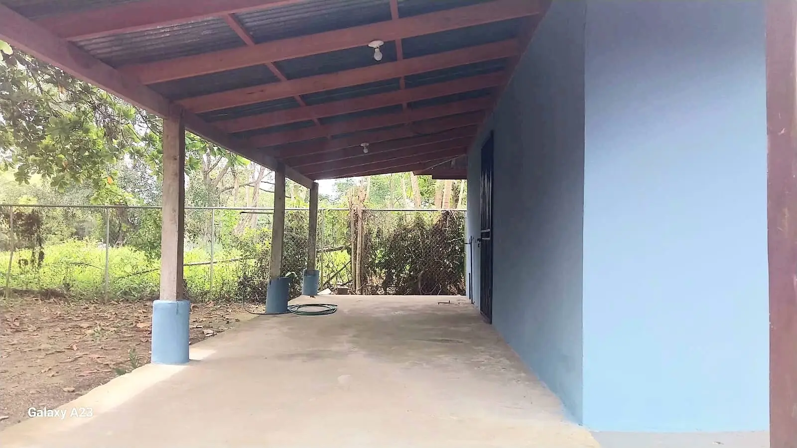 Practical house in Quebrada Amarilla with large land - image 9