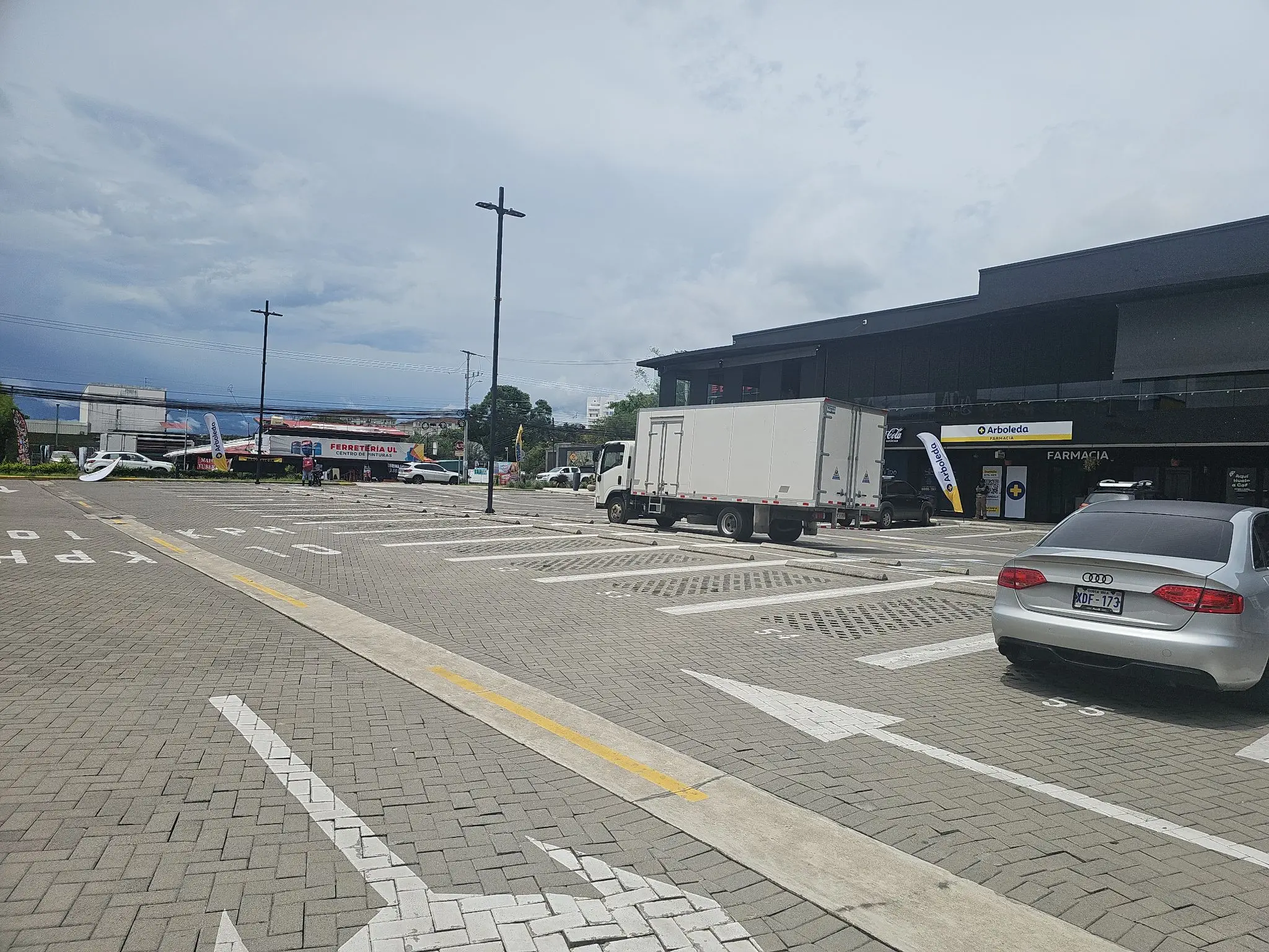 Local comercial para restaurante en Escazú - image 9