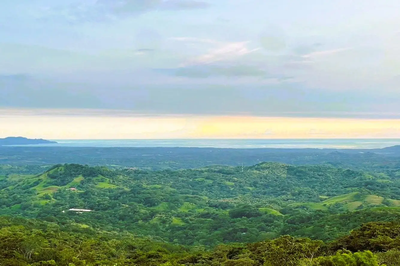 HOUSE FOR SALE WITH SPECTACULAR OCEAN VIEWS – SAN RAMON, ALAJUELA - image 2