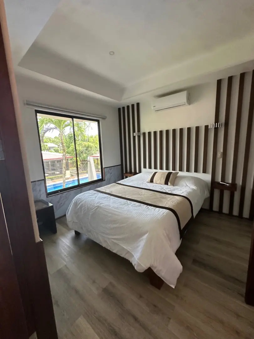 “Residencia de ensueño: 1 casa principal, 5 apartamentos, piscina ,2 ranchos y 2 parqueos grandes ” - image 6