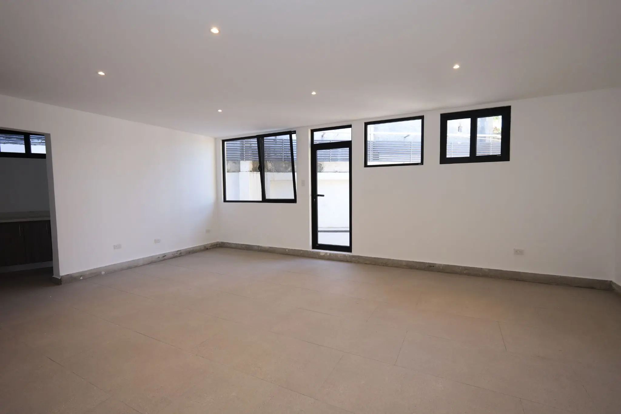 For Rent: New 1 and 2 bedroom Apartments in Escazu - image 8