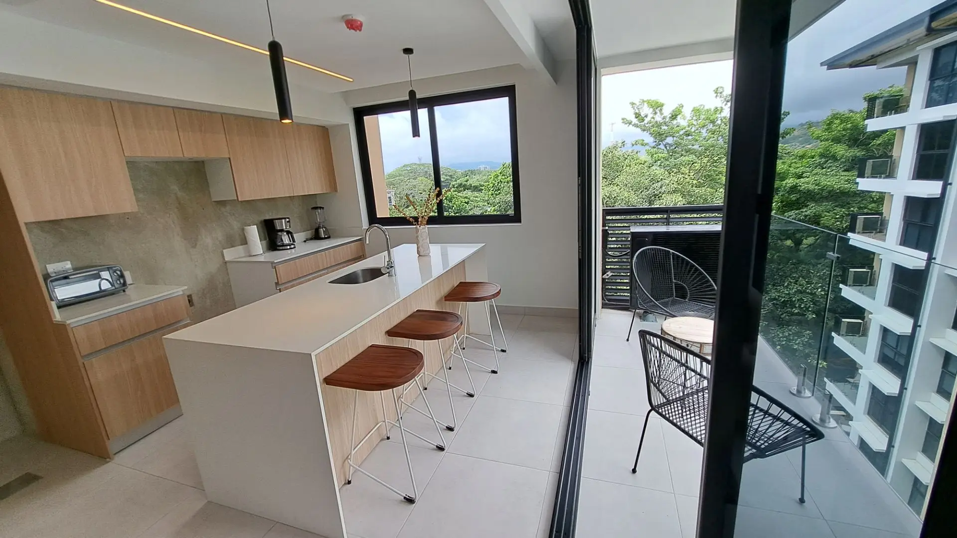 Torres del Mar 1704 - Modern 7-th floor two-Bed Condo in Jacó, Costa Rica - Great Location! - image 8