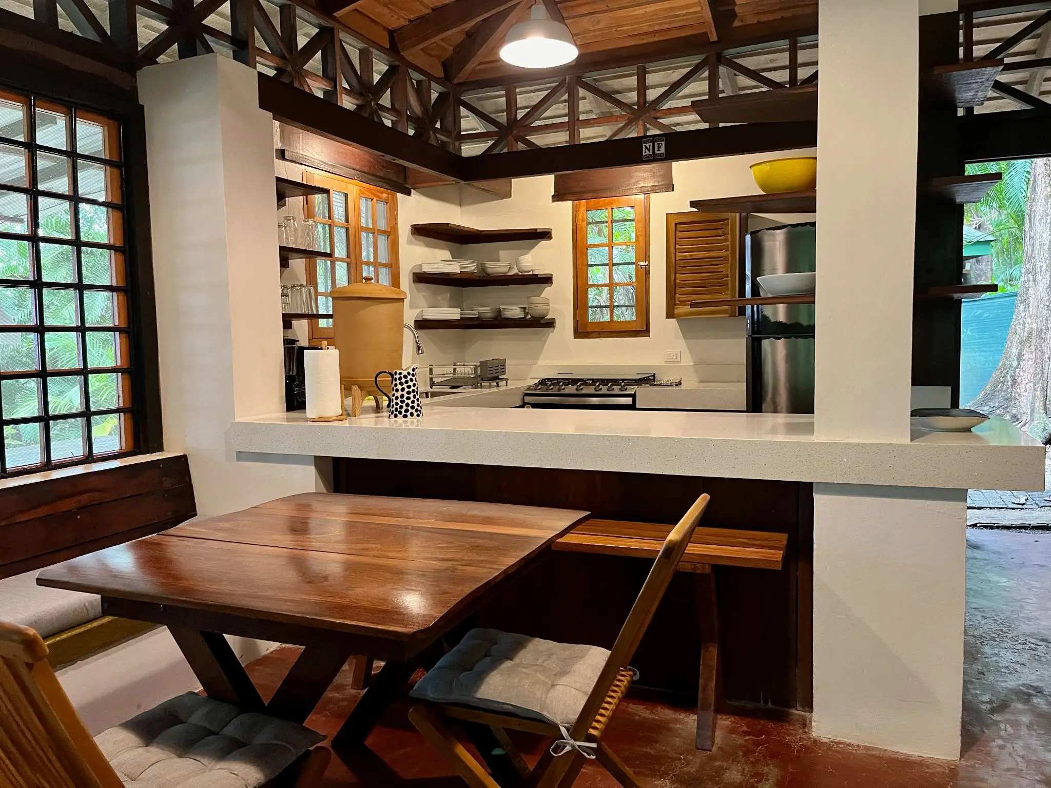 Oceanfront 3 Bedroom Home with Terrace, Surf & Sunset Views - image 9