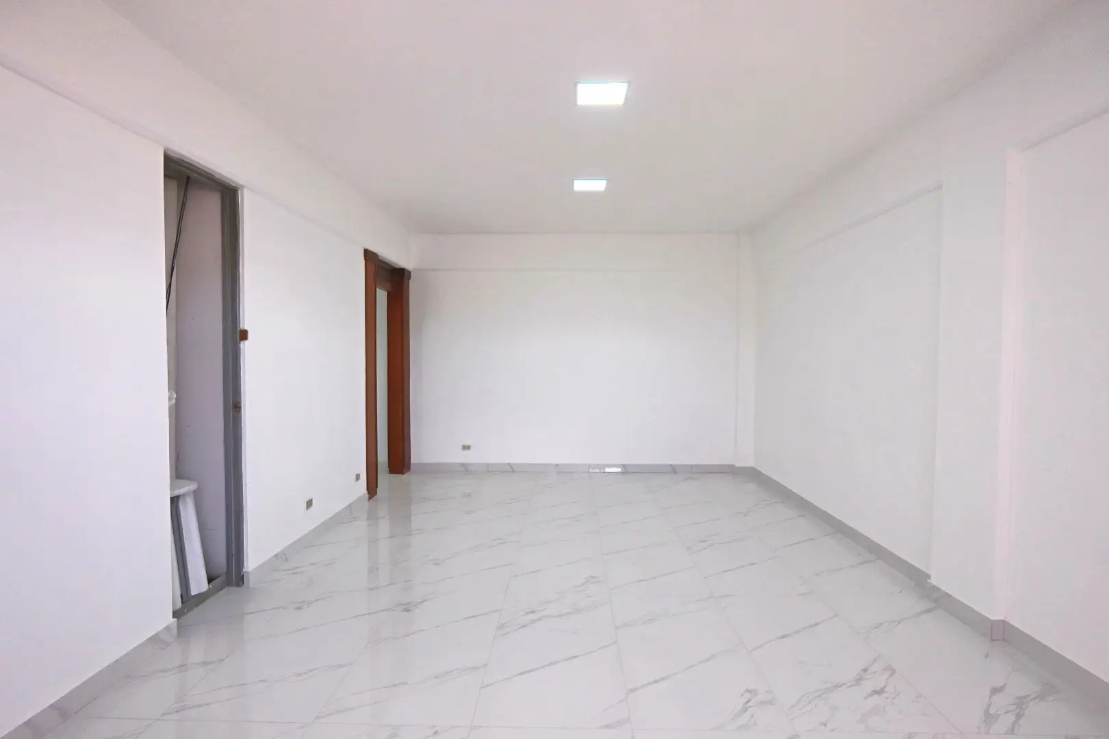 Oficina en Alquiler – Barrio Córdoba.  - image 9