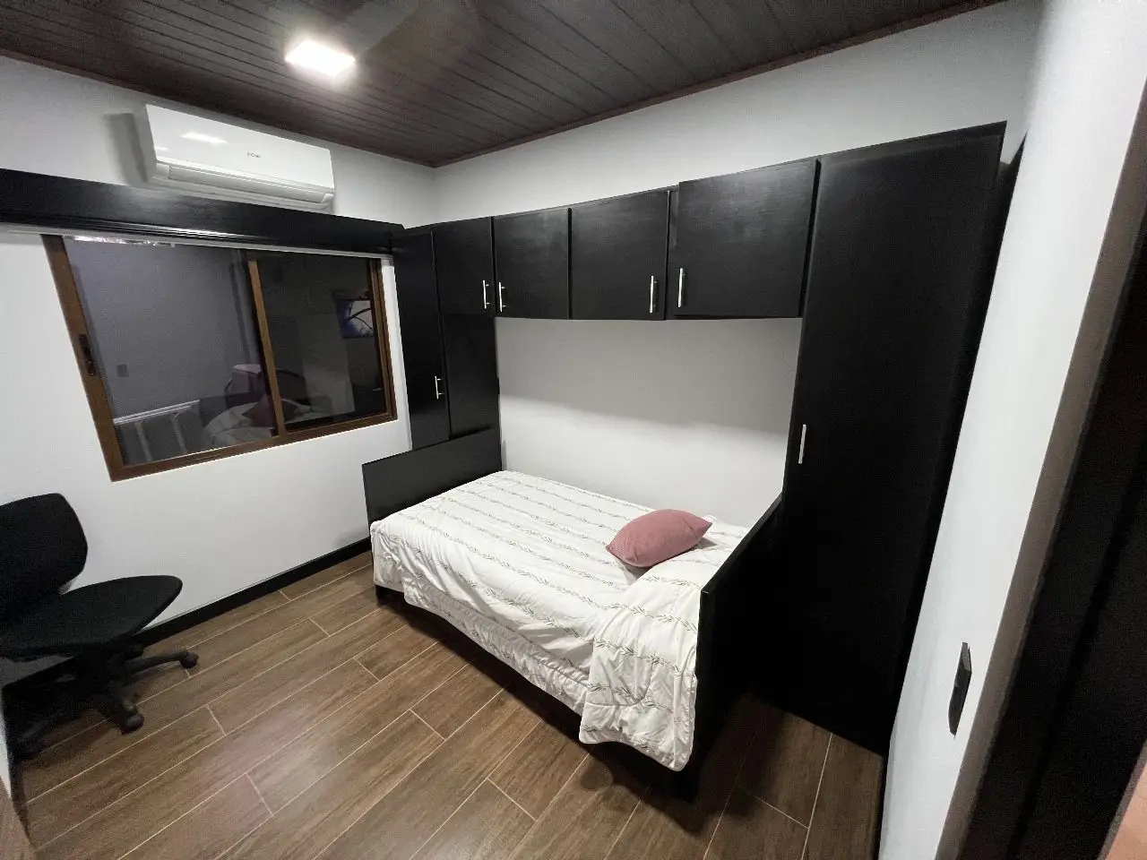 Brand New Modern Home in Grecia, Alajuela: Private Pool & Hot Tub Oasis - image 11