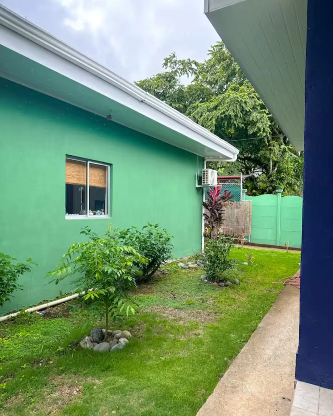 2 Studies surrounded by nature (Possibility of expansion) Playa Hermosa - image 6