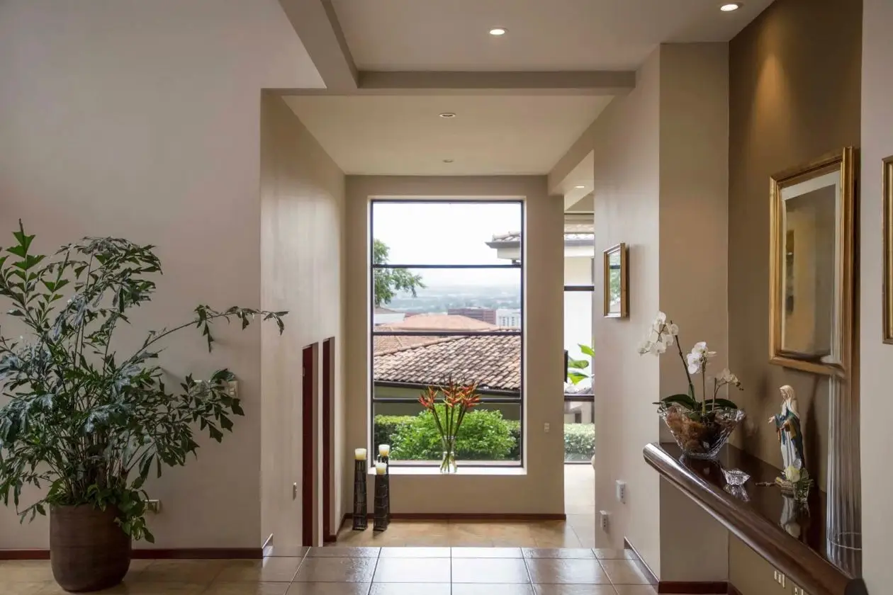 For Rent – Luxury Residence in Alto de Las Palomas, Escazú - image 7