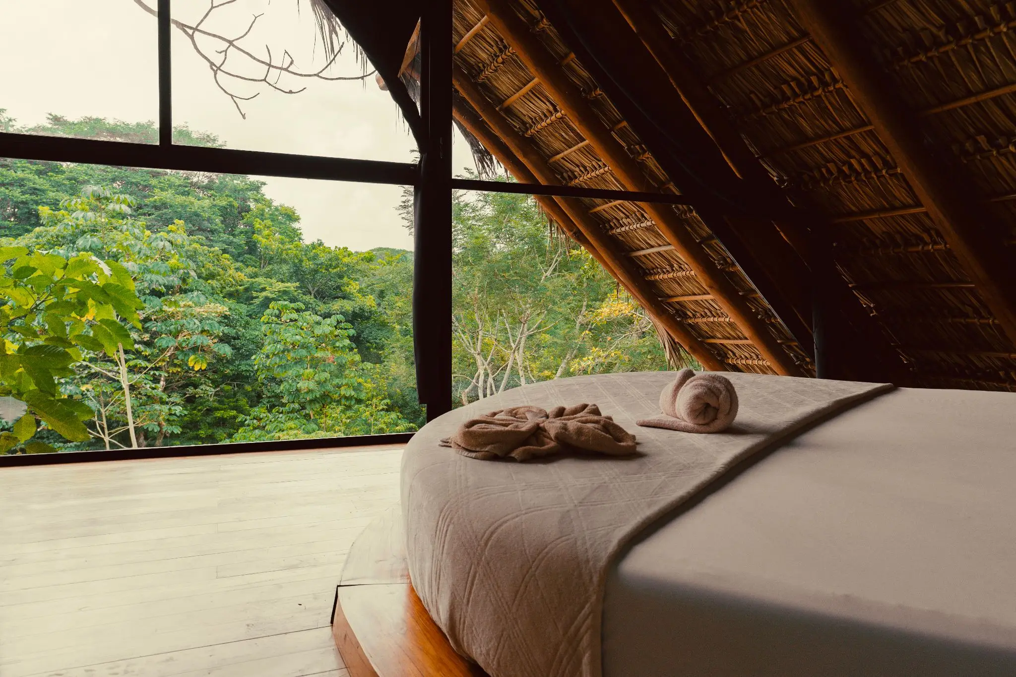 Income Producing Eco Lodge Near Santa Teresa & 7 minutes to Hermosa  - 13 bedrooms  - Yoga Deck , Spa, Sauna  | Proven Success for Investors - image 9