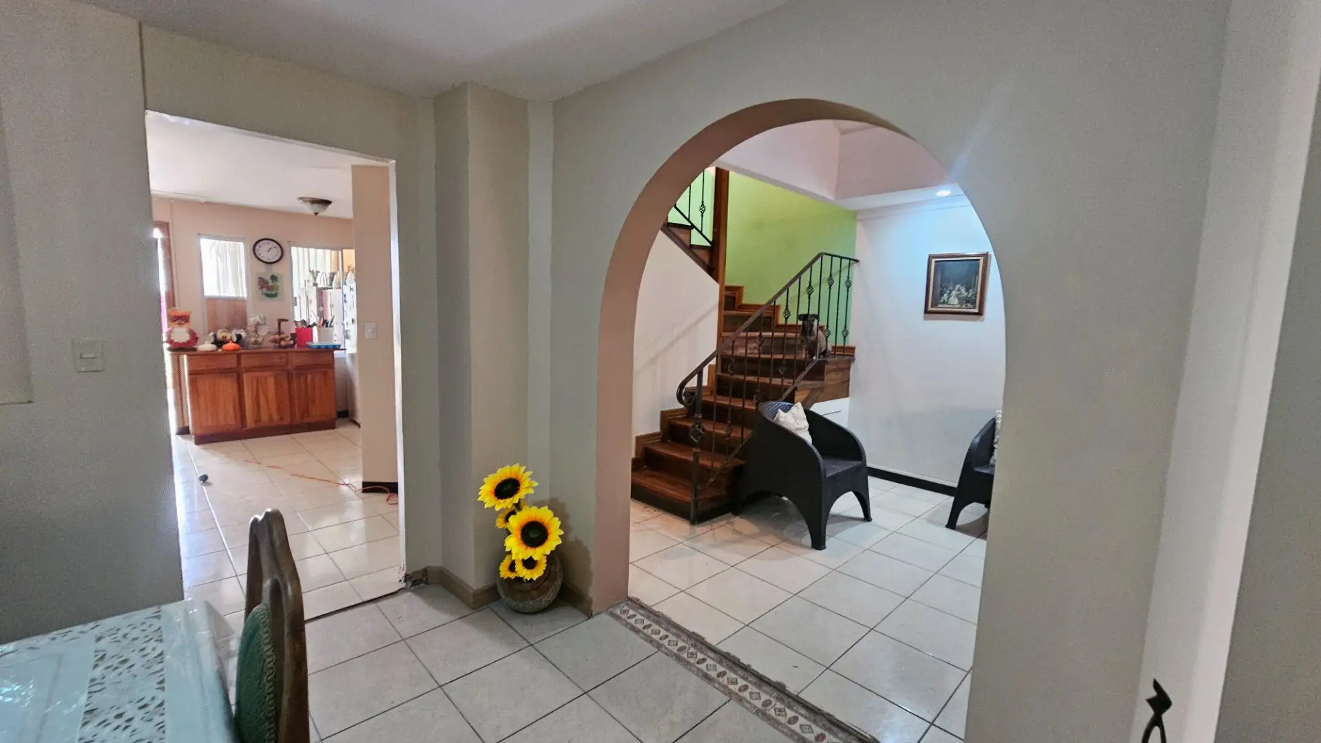 Spacious 6-Bedroom Family Home in Residencial Saint Clare, Moravia - image 10