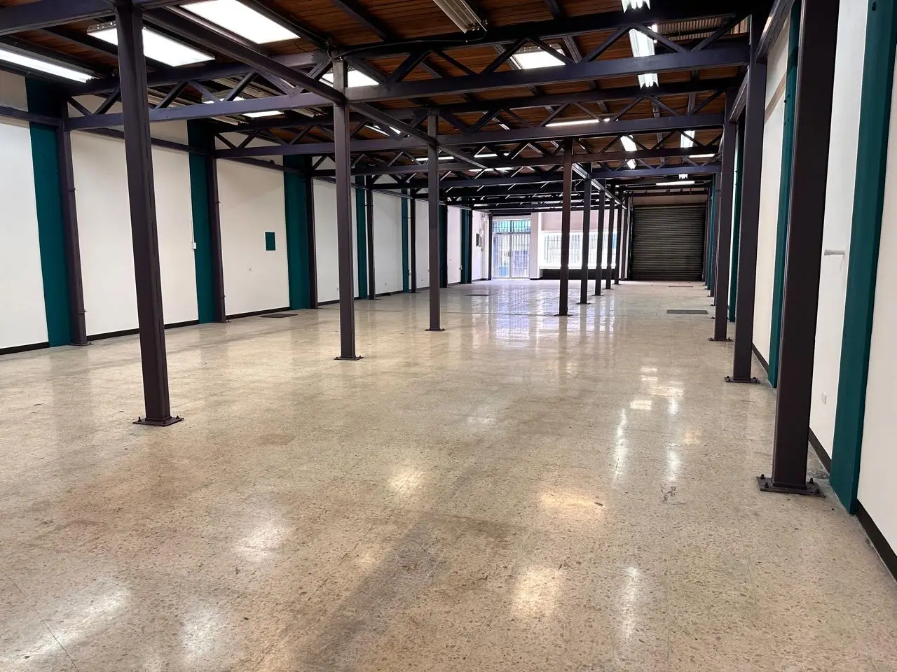 EDIFICIO COMERCIAL DE ALTO IMPACTO EN SAN JOSÉ CENTRO  698 m² de Construcción | Distrito Catedral | Zona ZC-2 - image 8