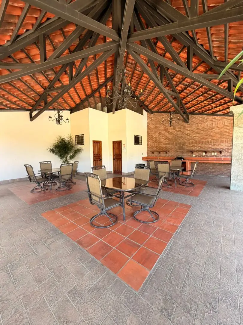 Residencia con vista a las montañas en exclusivo condominio boutique en Las Pampas – Santa Ana - image 3