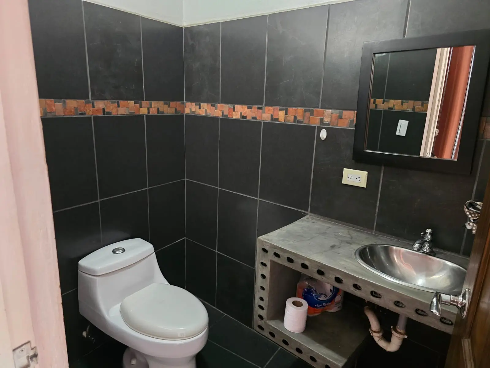 Charming House in Poás with Mountain Views - Perfect Family Home! - image 13