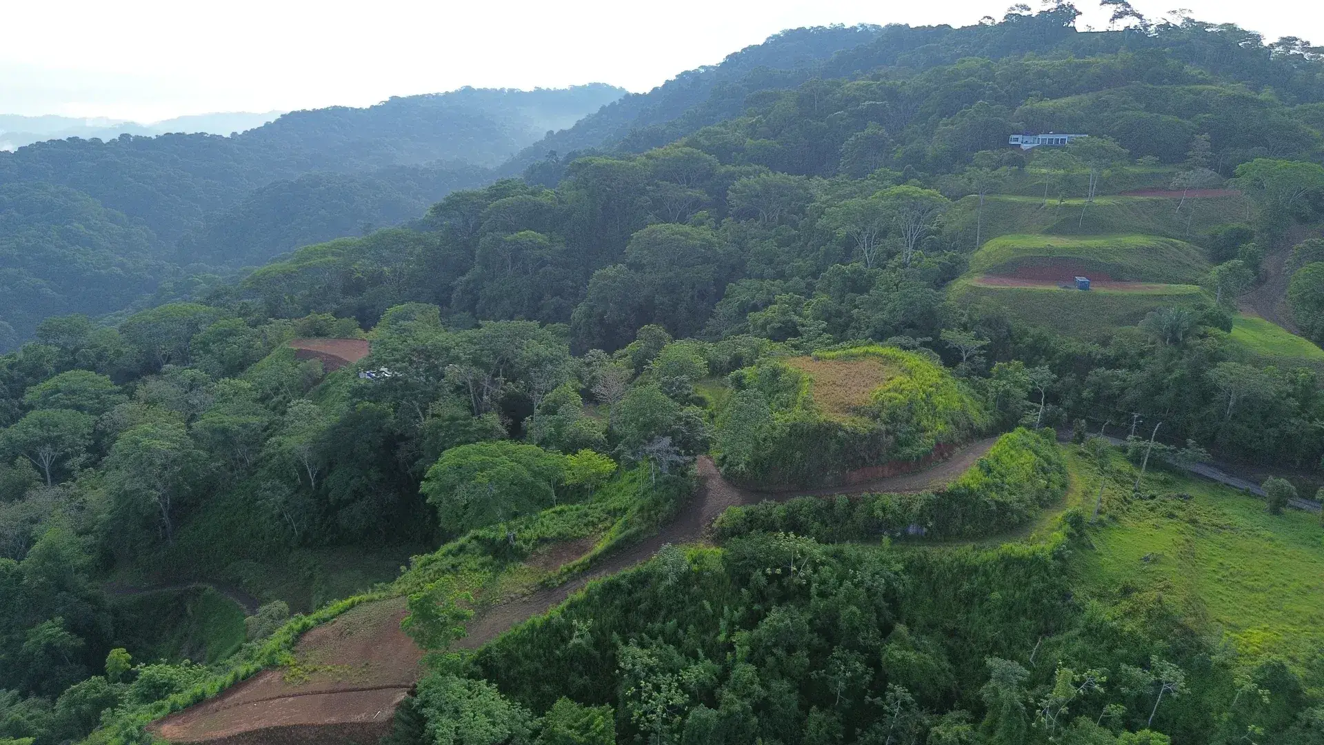 Luxury Modern Home on the hills above Tarcoles: Panoramic Ocean & Mountain Views - image 9