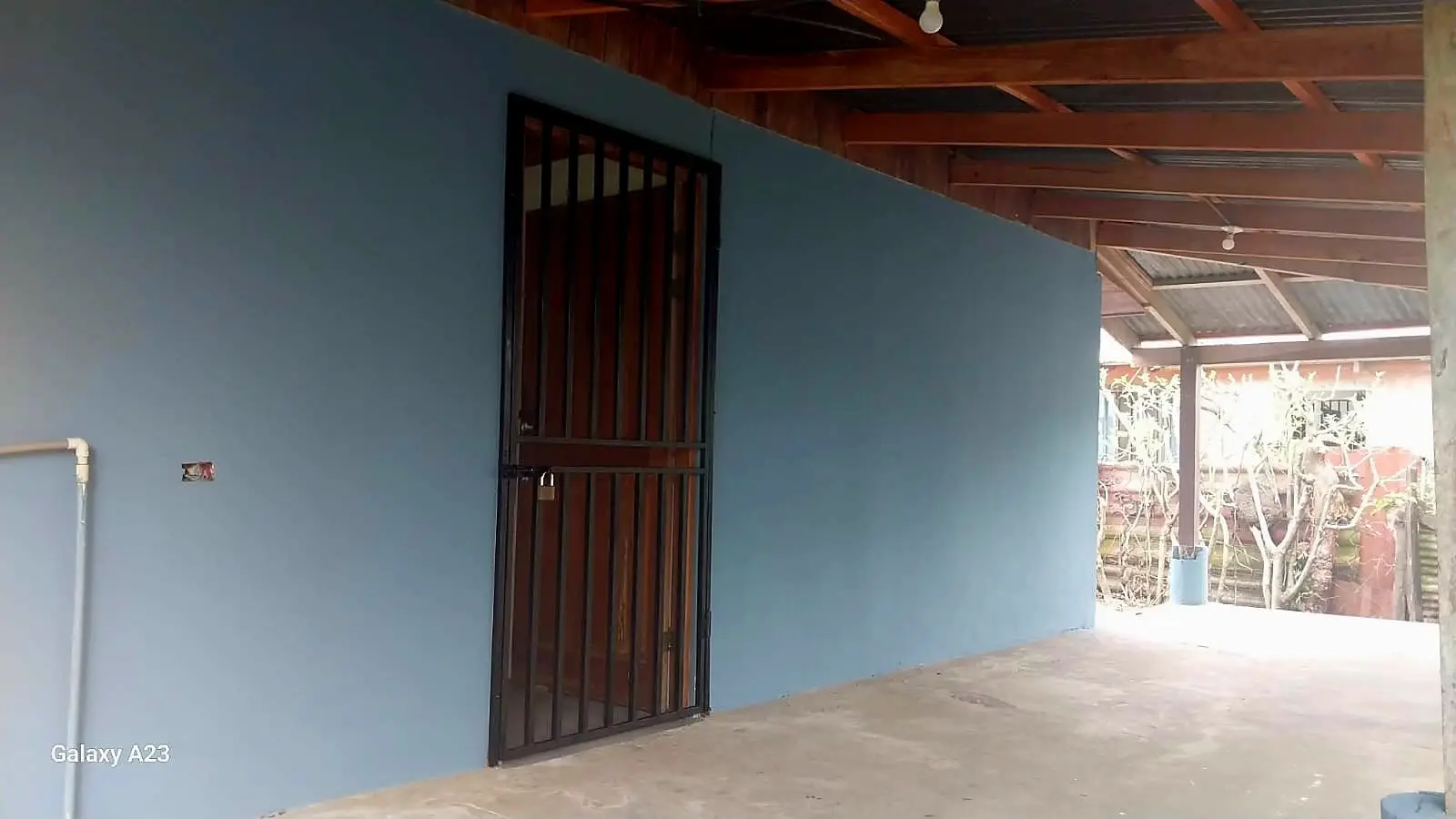 Practical house in Quebrada Amarilla with large land - image 5