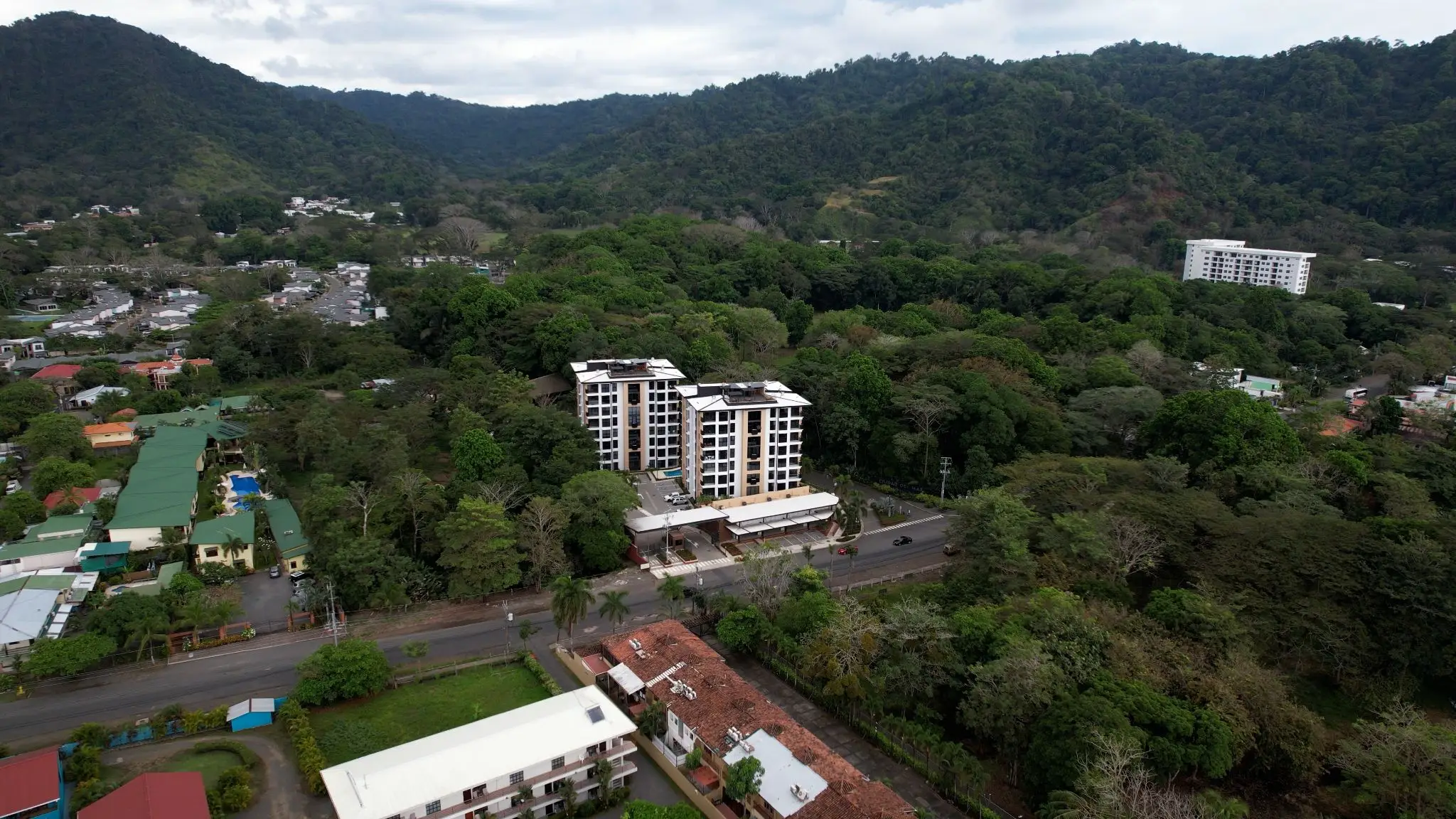 Modern 3-Bed Condo in Jacó - New Development! - image 2