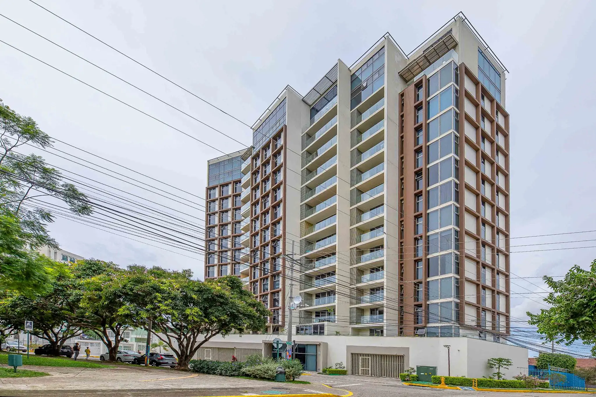 Luxury 3 bedroom Apartment in Nunciatura - image 14