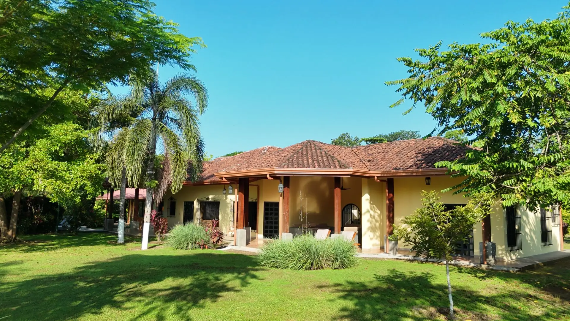 Tropical Luxury Estate with Private Lake, Pool & Prime Location Near Costa Rica’s Best Beaches” - image 2