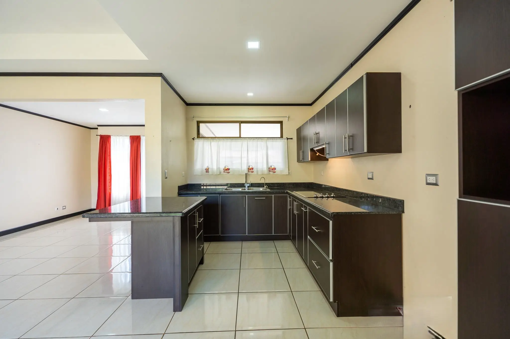 BEAUTIFUL HOUSE FOR SALE IN SAN RAMON, ALAJUELA - image 6
