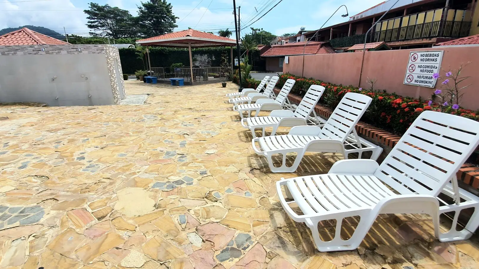 Charming 4-Bed Condo in Las Villas Paraíso - Perfect Family Home or Income Property ! Jaco center. - image 10