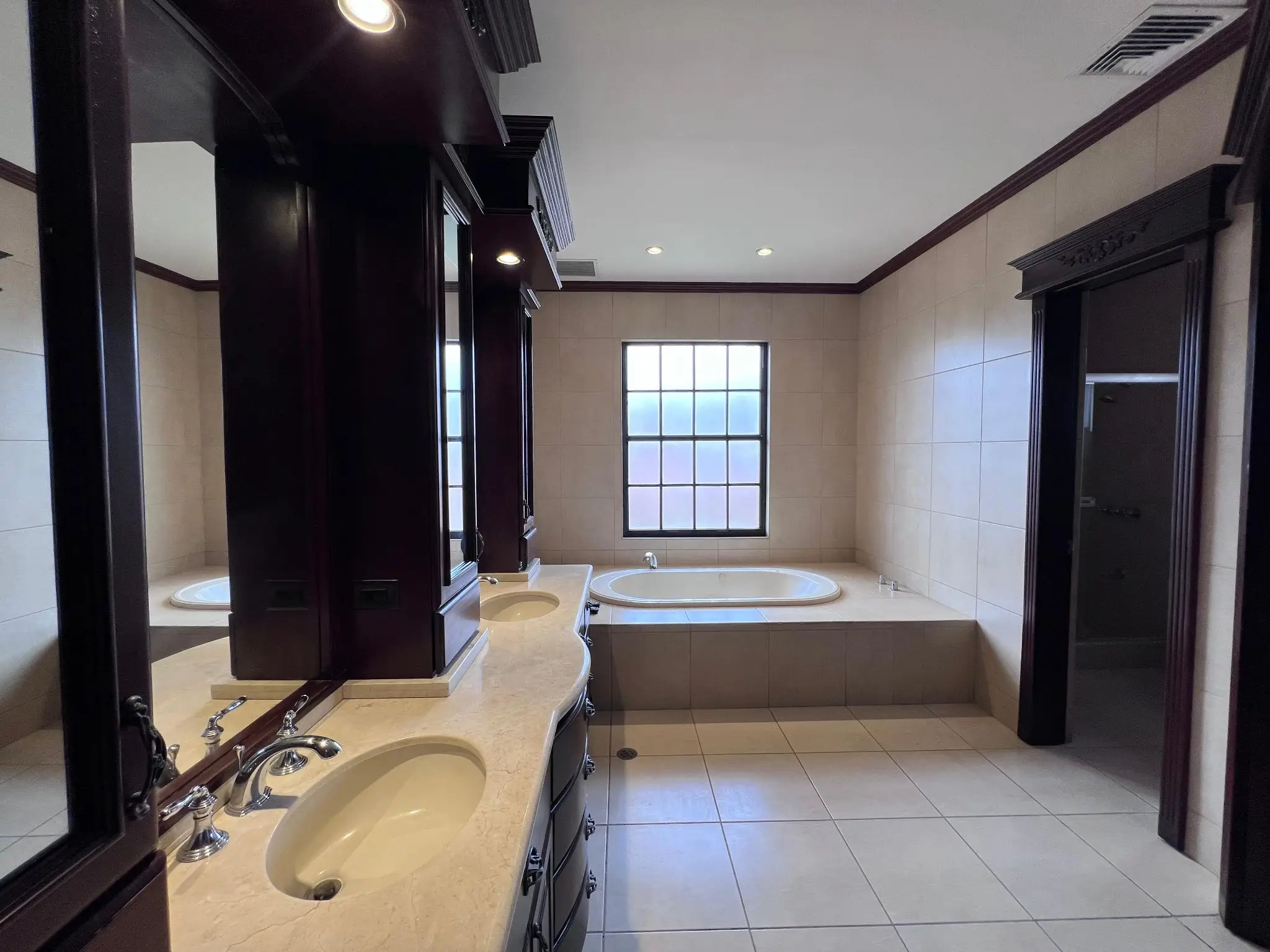 Luxury Estate in Hacienda Lindora, Santa Ana - image 13