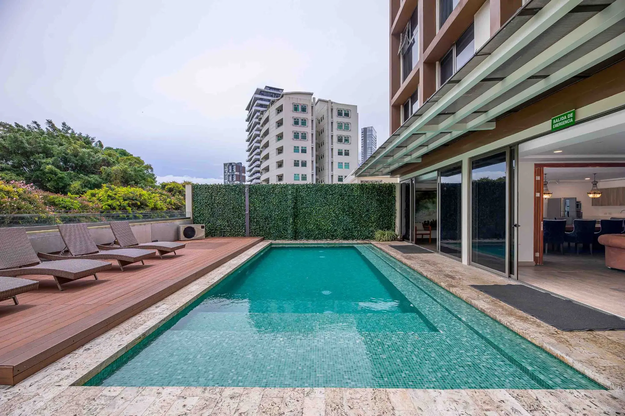 Luxury 3 bedroom Apartment in Nunciatura - image 9