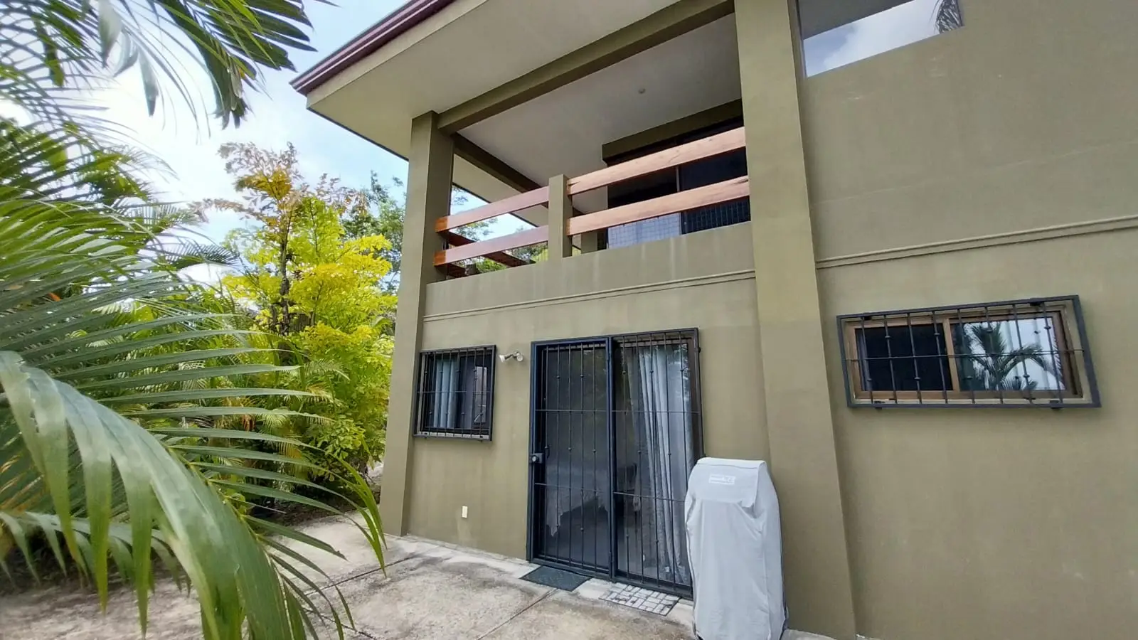 Two stunning Ocean View Houses - image 10