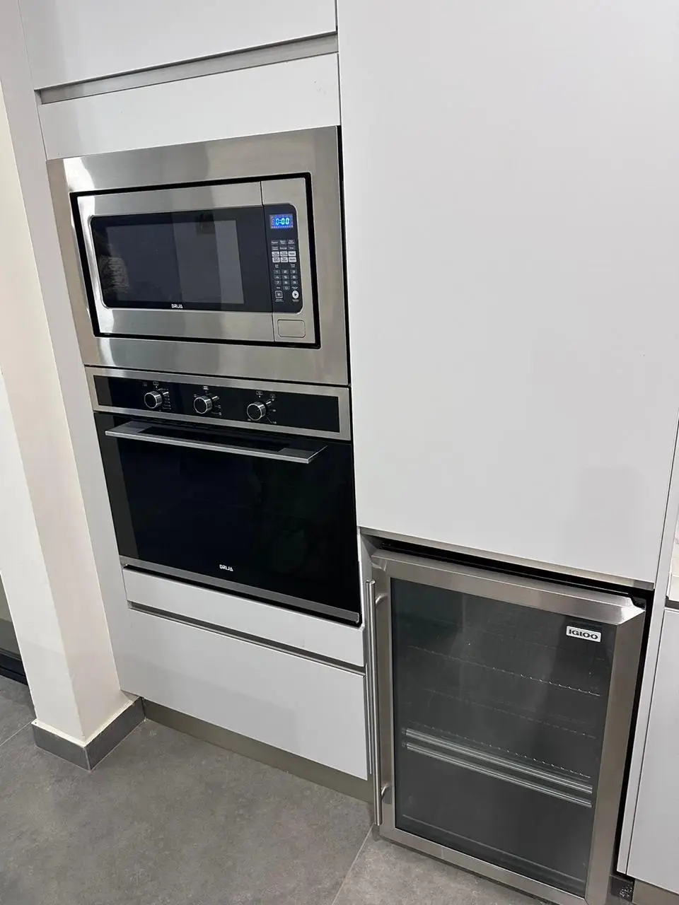 Modern Luxury 4-Bedroom Home in Guácima Gated Community - image 4