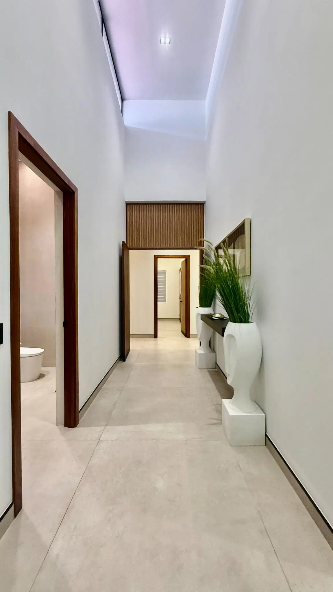 Ultra-Modern 4-Bed Luxury Villa with Pool in Herradura, Costa Rica - image 15