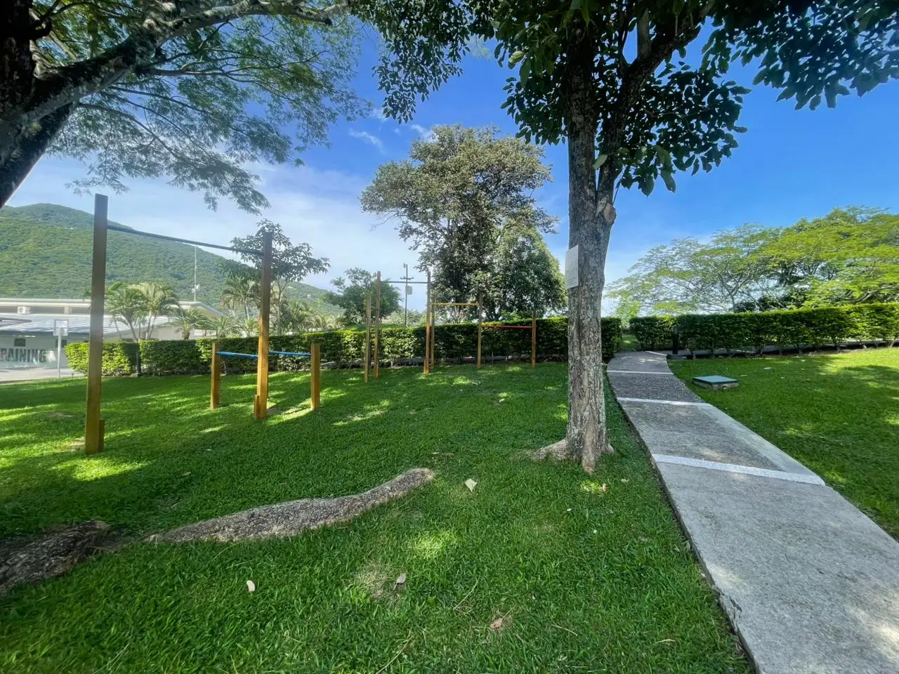 1-Bedroom Condominium in Santa Ana for Rent - image 11