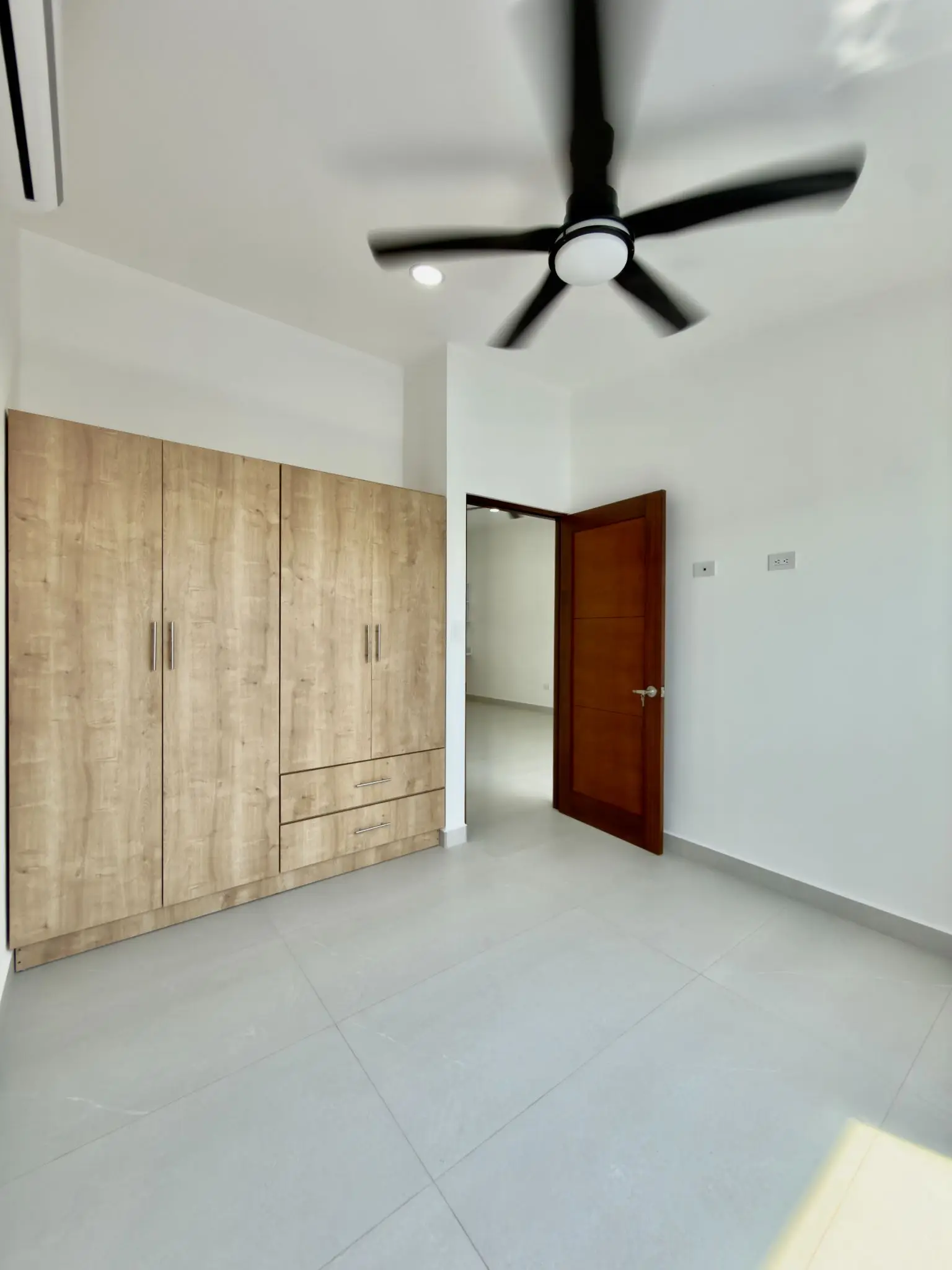 Beautiful property in the Arenas Residential Complex. - image 14