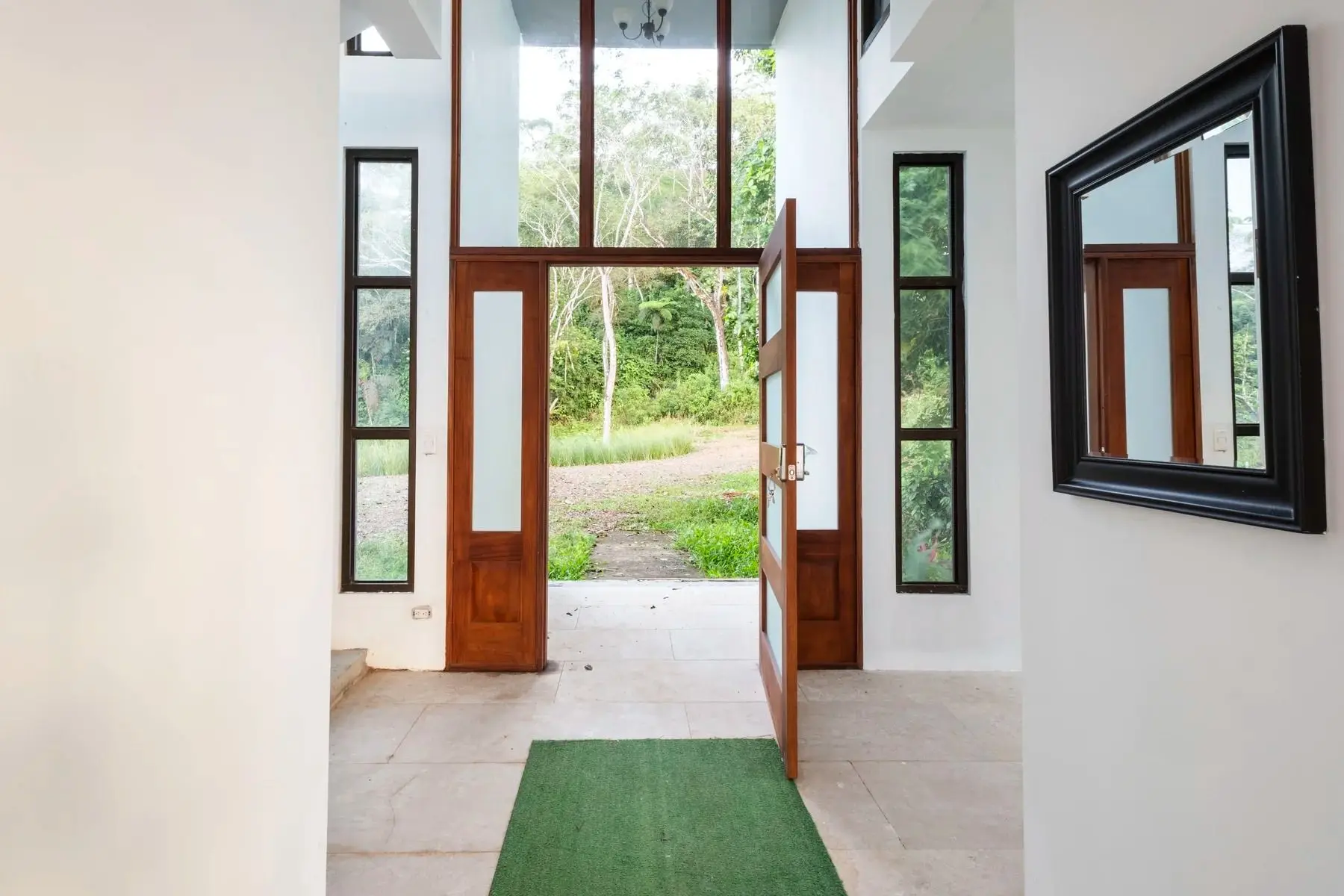 Luxury Modern Home on the hills above Tarcoles: Panoramic Ocean & Mountain Views - image 11