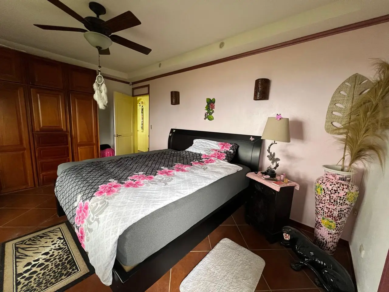 Hillside House with breathtaking Panoramic Valley Views in Santa Bárbara, Heredia - image 9