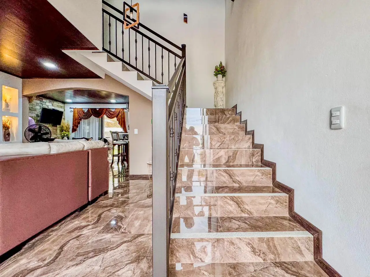 Stunning New 3-Bed, 3-Bath Home in Grecia, Alajuela - Modern Living - image 11