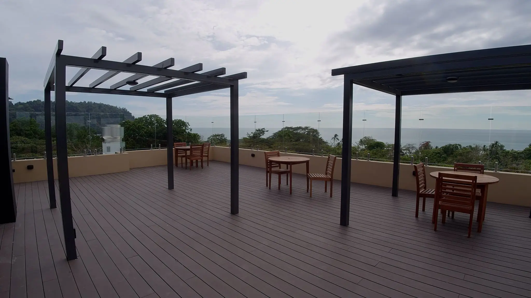 Modern 3-Bedroom Condo in Jacó's  Torres del Mar - image 13