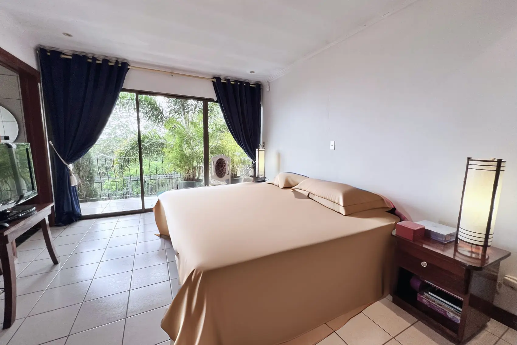 Elegant Two-Story Home with Pool and Panoramic Views in Las Cumbres, Brasil de Mora - image 14