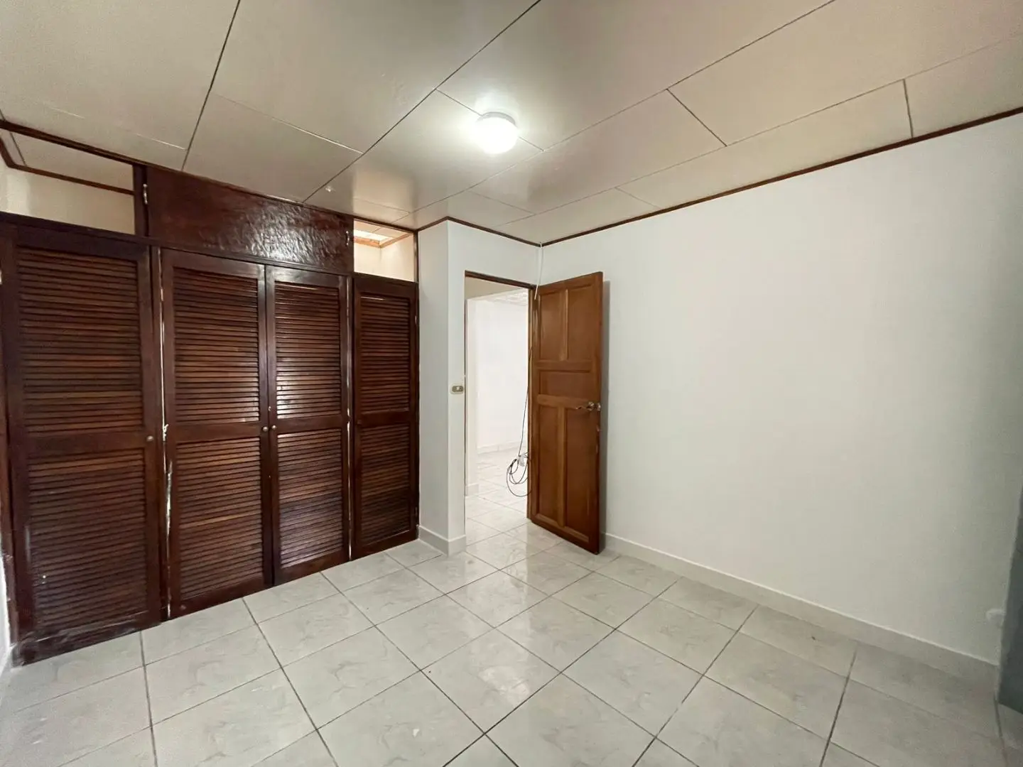 Single Story Home for Sale in La Roma, Pavas - image 13