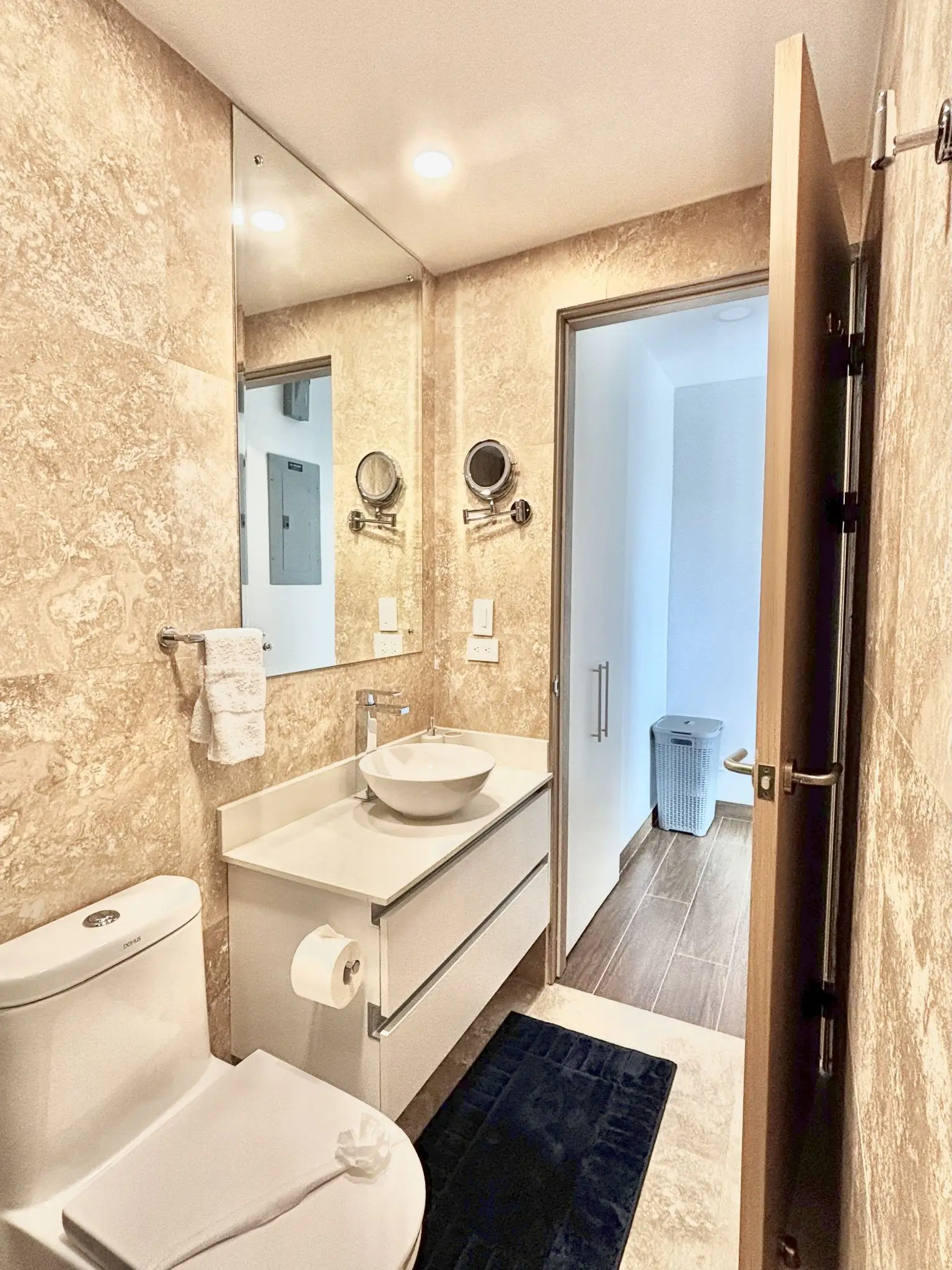 Modern 1-Bed Loft in Jacó with Stunning Ocean Views - image 2