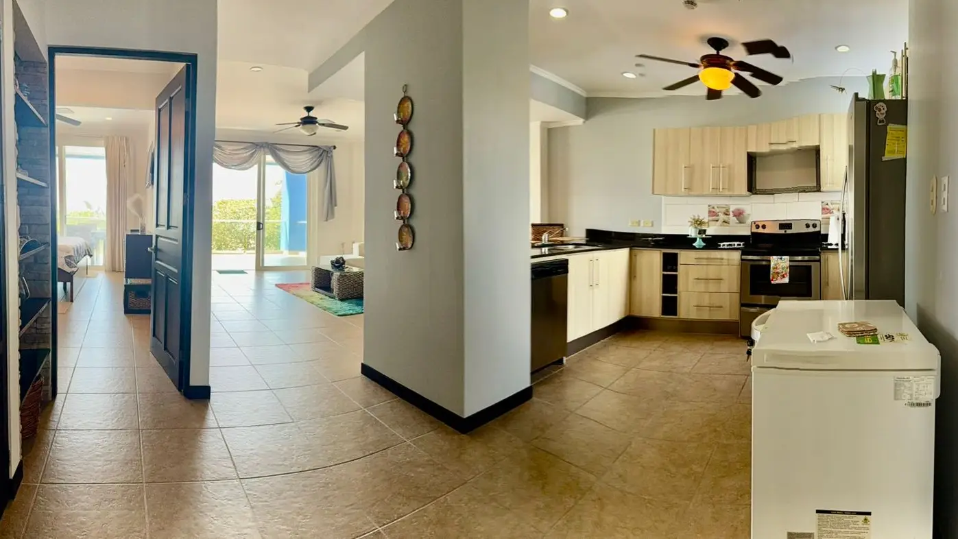 Luxury Beachfront Condo in Jacó: Your Costa Rican Oceanfront Escape - image 2