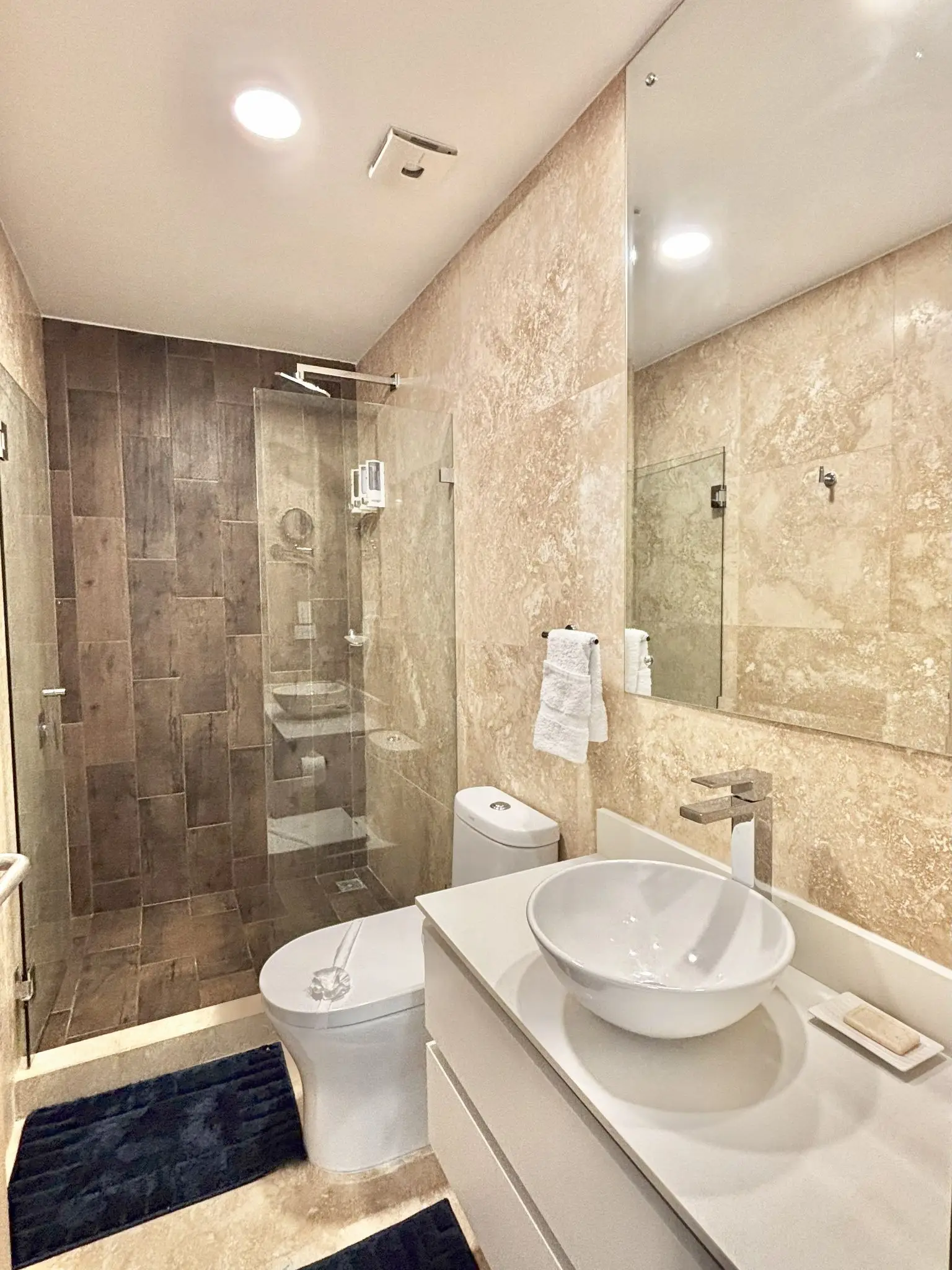 Modern 1-Bed Loft in Jacó with Stunning Ocean Views - image 4