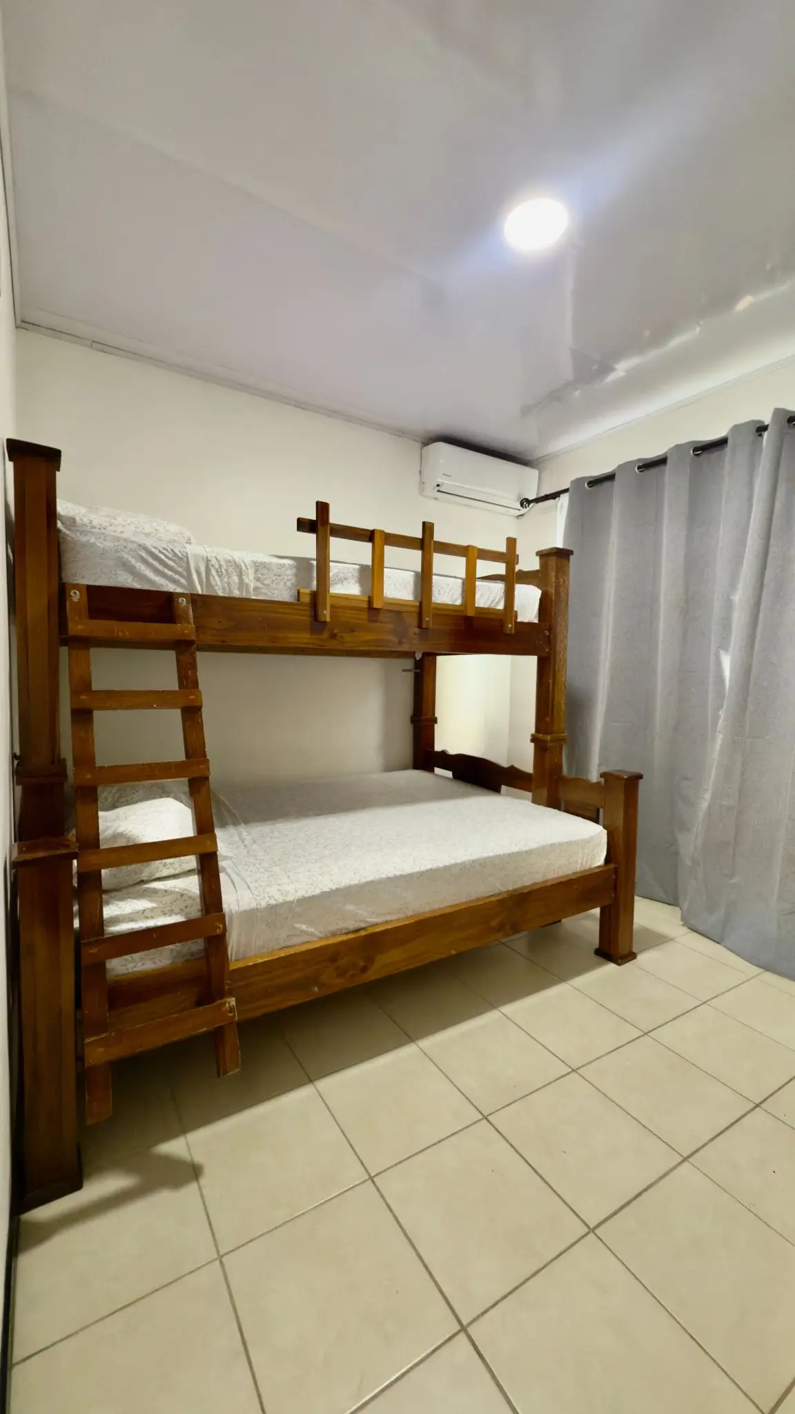 Inviting 3-Bedroom Home in Gated Herradura Community with Resort-Style Amenities - image 9