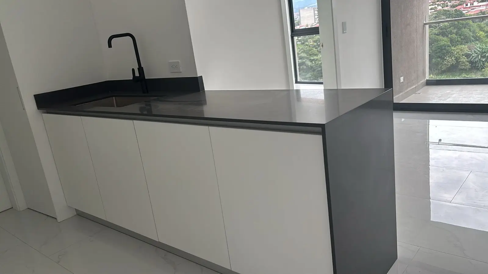 New Modern 1-Bedroom Apartment in Pavas, San José | - image 12