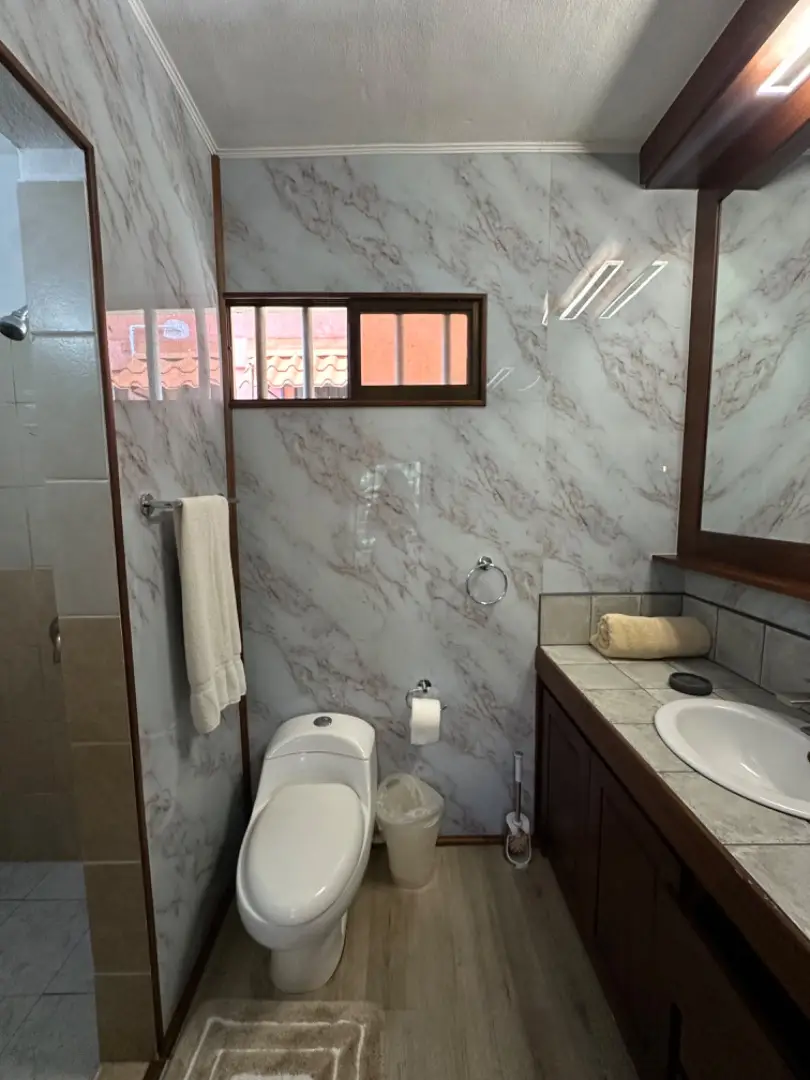 “Residencia de ensueño: 1 casa principal, 5 apartamentos, piscina ,2 ranchos y 2 parqueos grandes ” - image 13